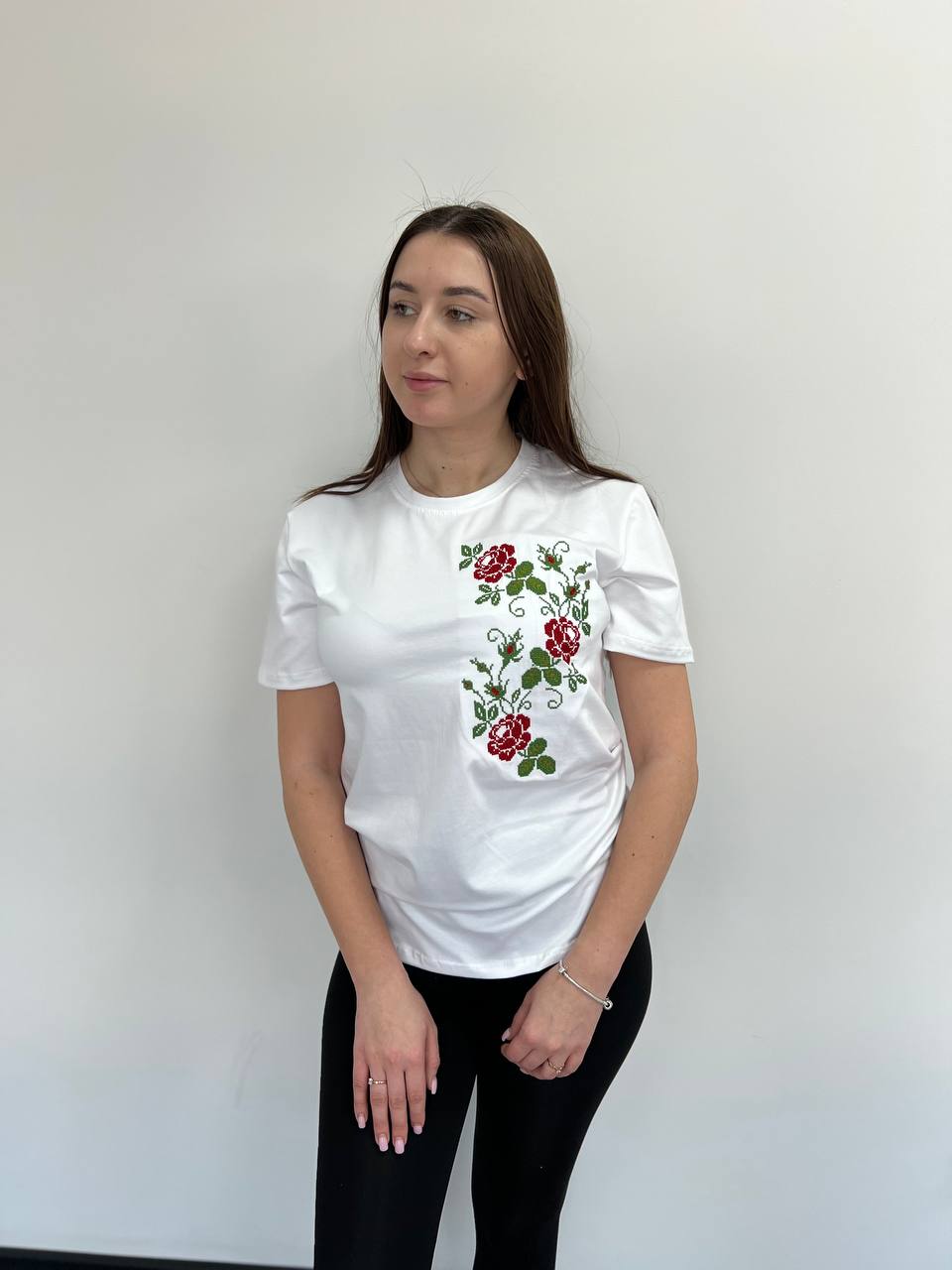 Футболка з вишивкою класична преміум S - XL